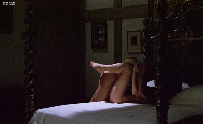 Дом призраков фильм 1995 Кейт Бекинсейл эро