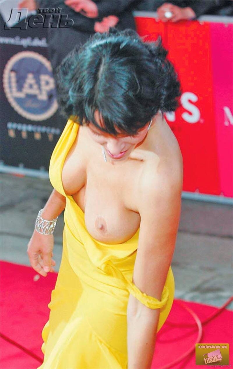 Анастасия Сланевская Слава сиськи