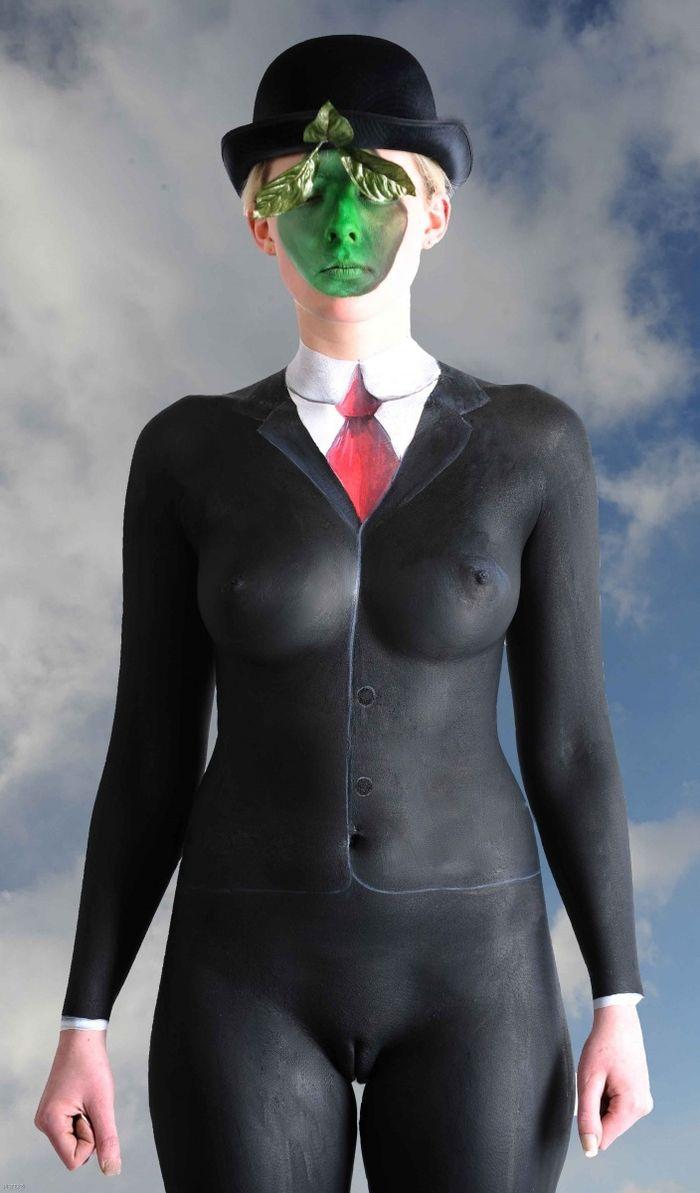 Гидрокостюм на голое тело