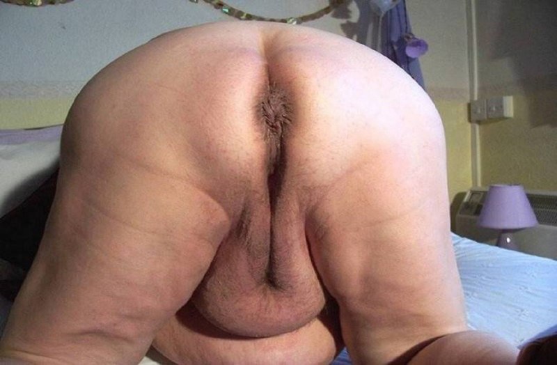 Толстые голые задницы старух