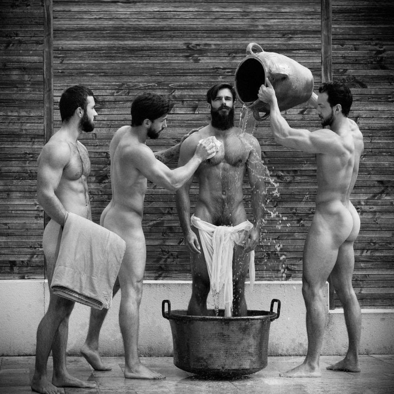 Кастинг голых мужчин и женщин