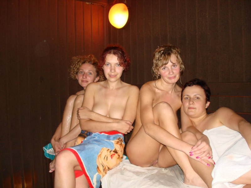 Голые лесби в бане частное