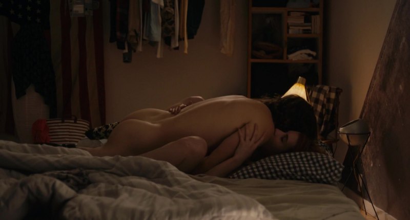 Эмма Робертс голая в фильме