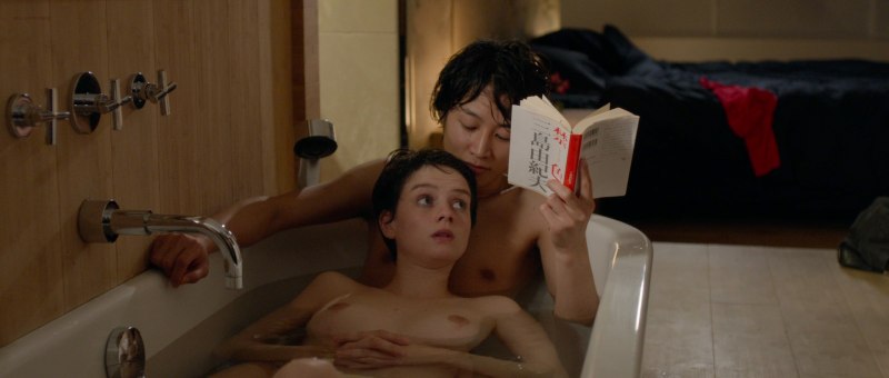 Полин Этьен Pauline Etienne ню