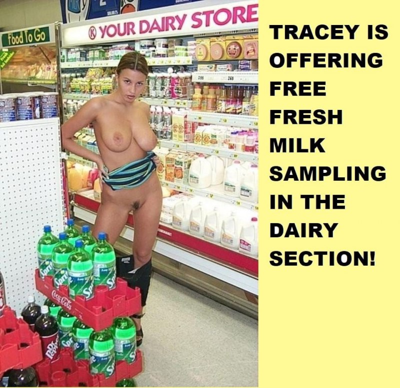 Продавщица с голыми сиськами