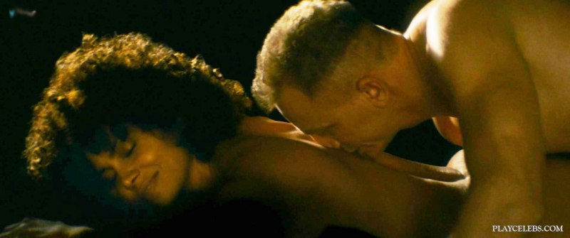 Готика фильм Холли Берри обнаженка