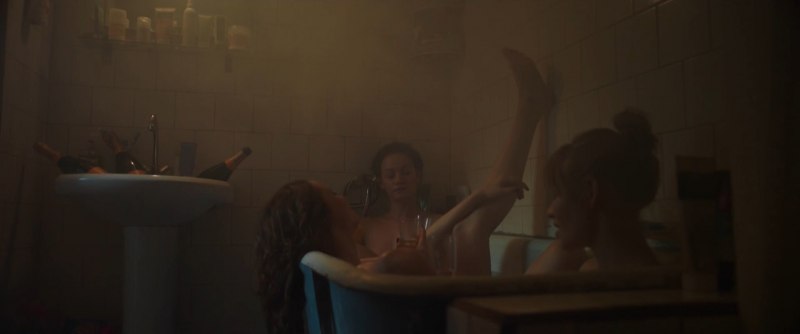 Светлана Устинова грудь