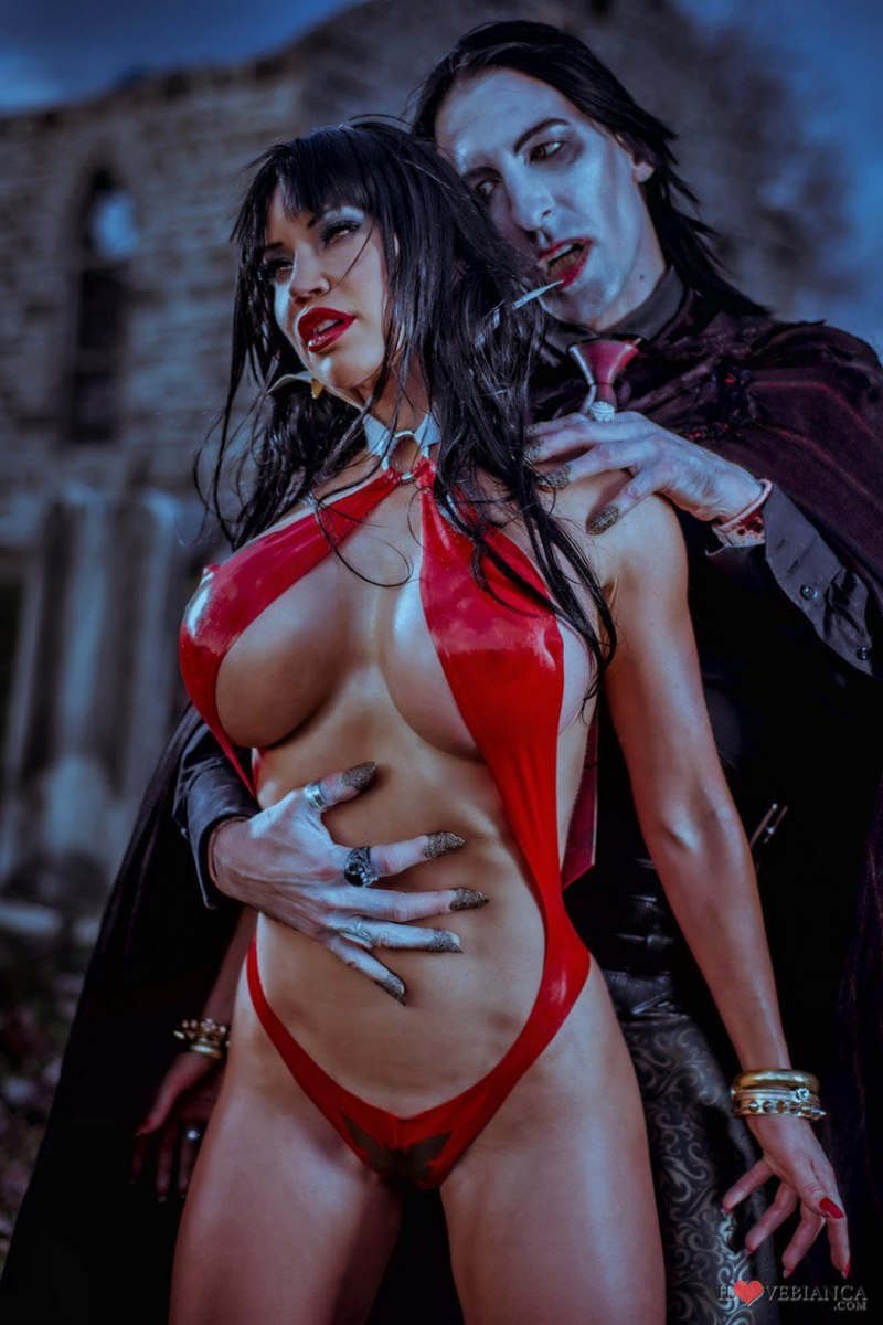 Голая Готическая женщина