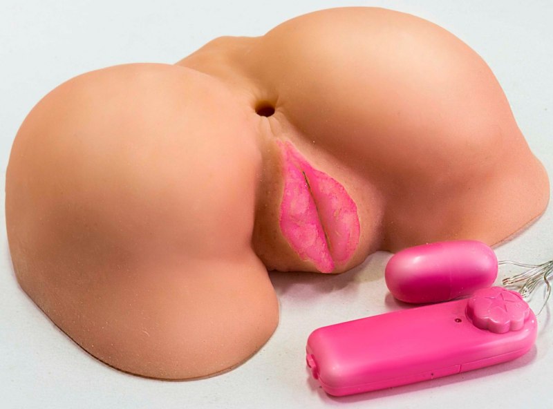 Огромный Фалос в киску