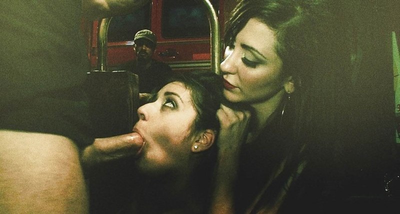 Ебля в общественных местах