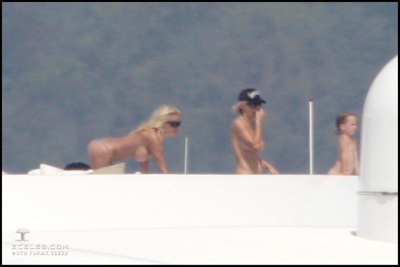 Памела Андерсон без Нижнего белья