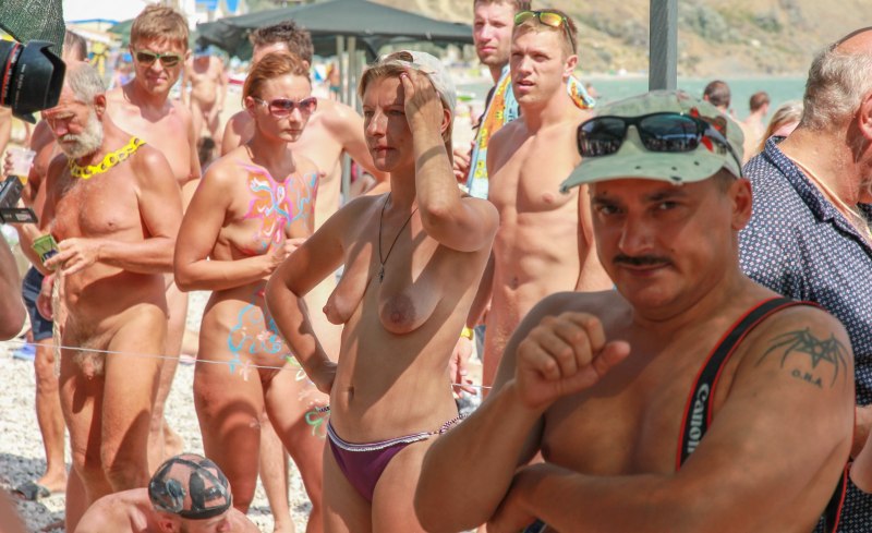 Коктебель Лисья бухта пляж голые