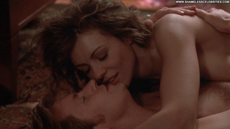 Порнозвезда Элизабет Херли