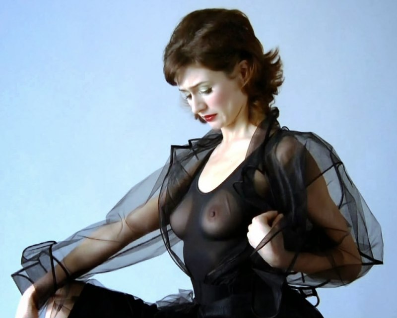 Сара Малакул Лэйн сиськи