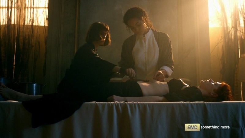 Фото голой Эмили Бичем 18 +