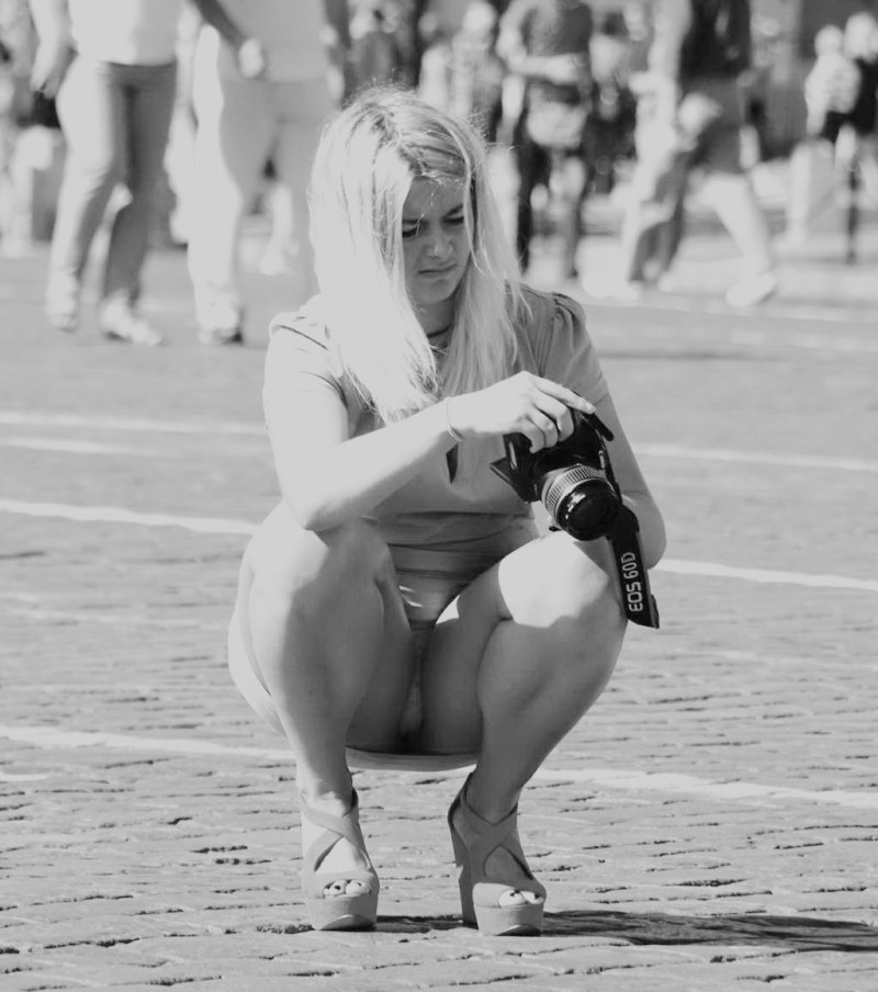 Засветилась на улице голая