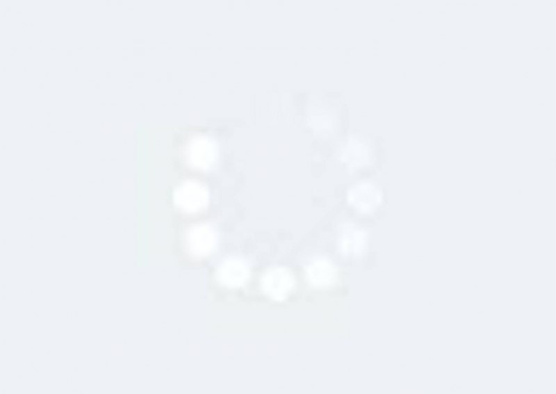 Парень в ночном клубе чулки