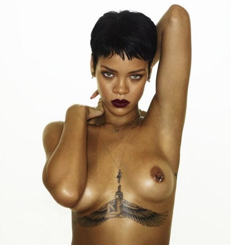 Голые знаменитости Рианна