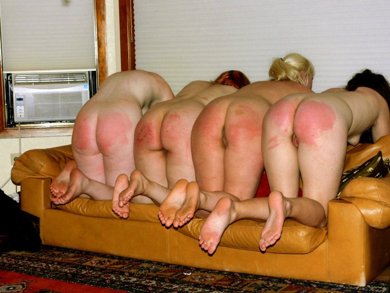 Один парень и много голых баб