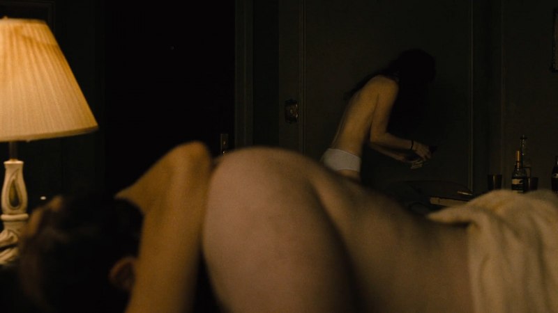 Оливия Луккарди топлес