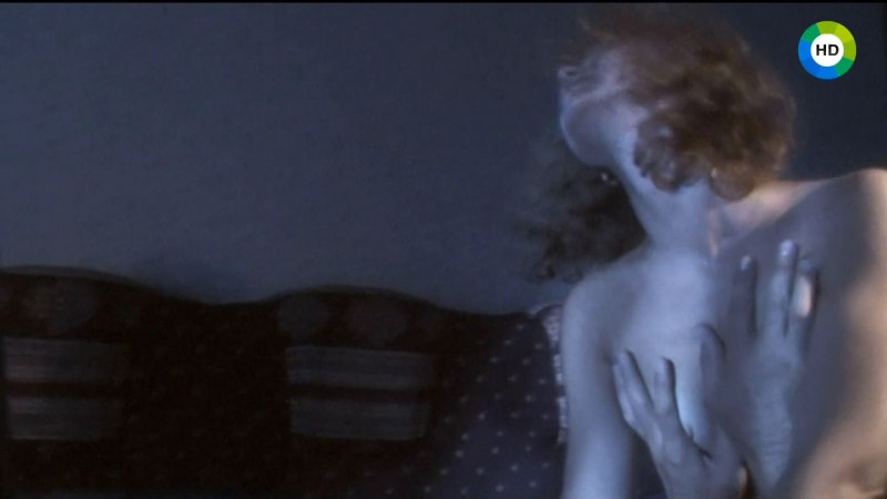 Елена Захарова оголила