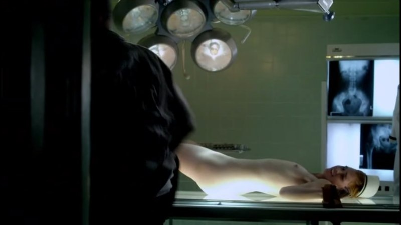 Лили Коллинз голая в кино