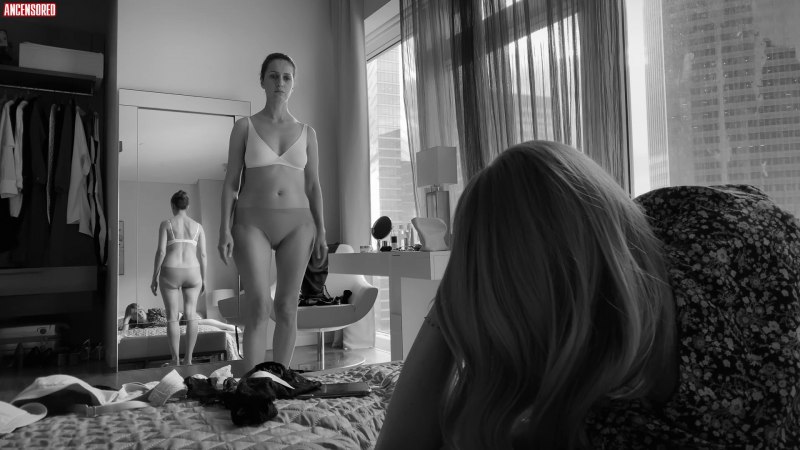 Виктория Исакова топлес