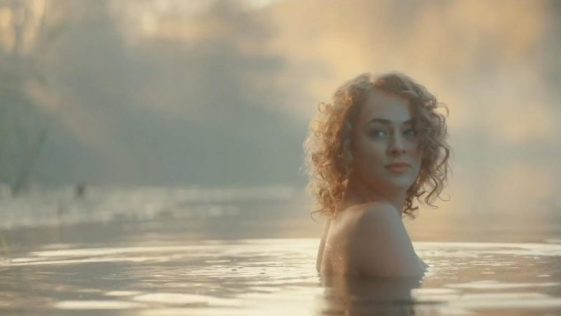 Актриса Аглая Тарасова ню