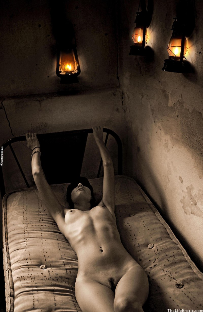 Голые и напуганные