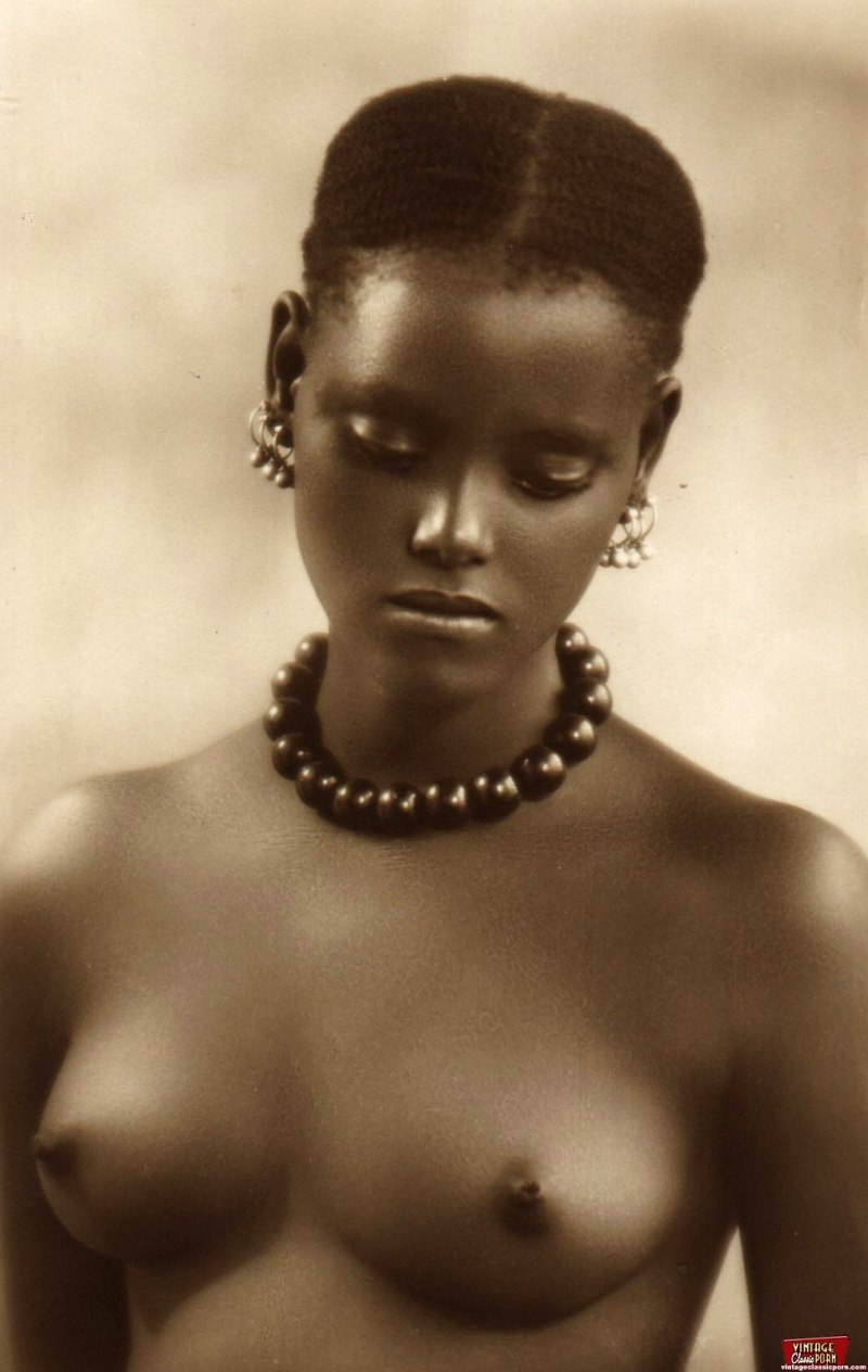 Голые темнокожие ретро