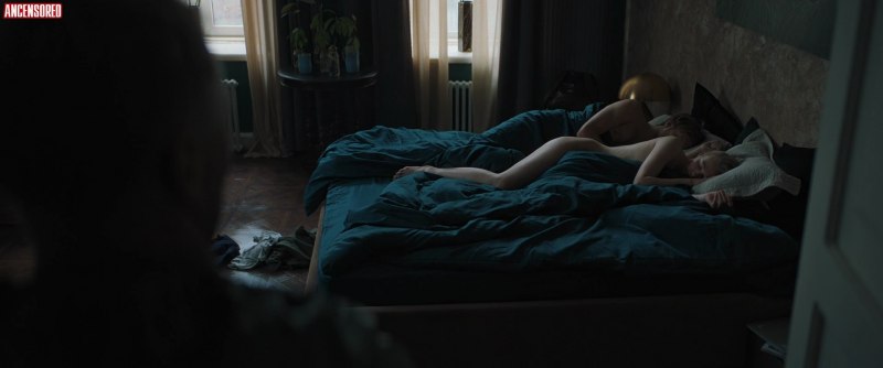 Марина Васильева голая в сериале БИХЕППИ