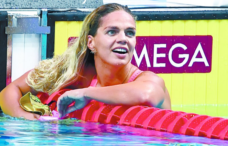 Пловчиха Юлия Ефимова в купальнике