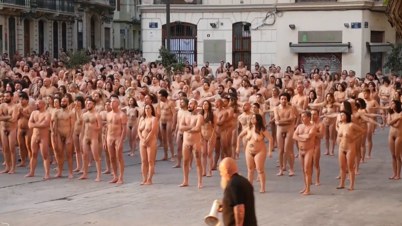 Spencer Tunick naked people на съемках