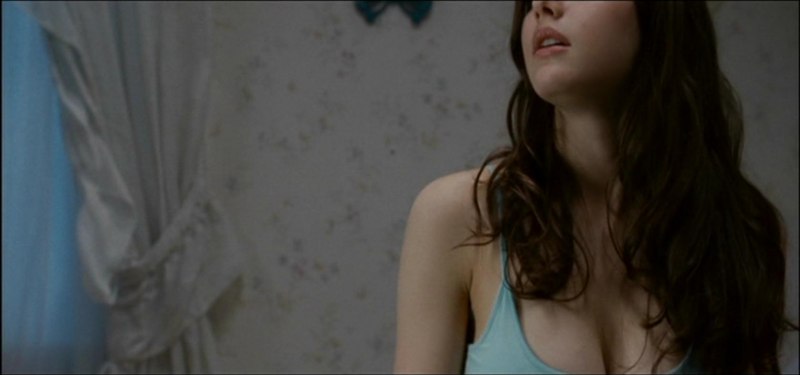 Alexandra Daddario сцена в сериале настоящий детектив