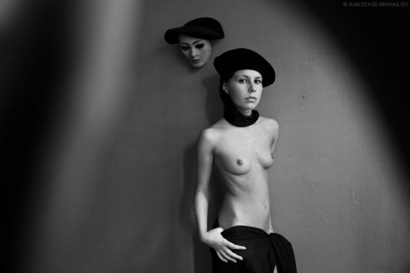 Анастасий Михайлов ESTERGOM ню