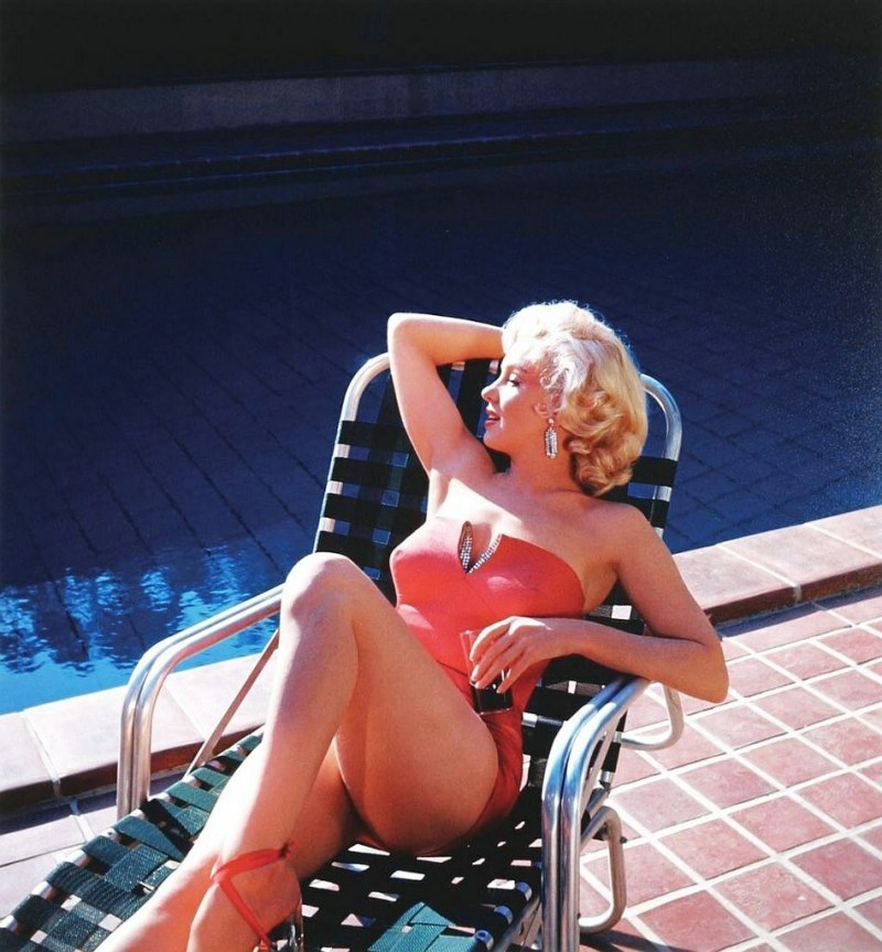 Мэрилин Монро в купальнике