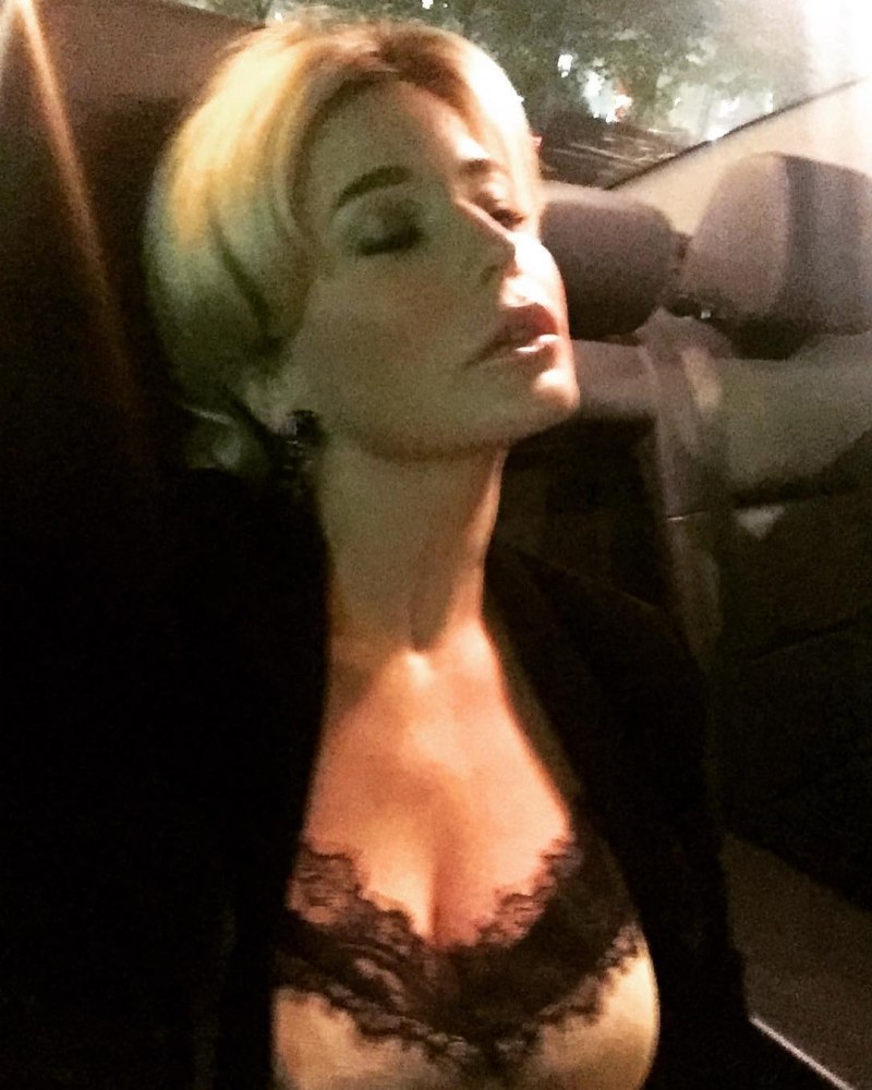 Татьяна Арно без бюстгальтера