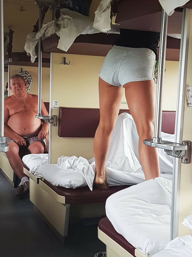 Зрелые задницы в поезде