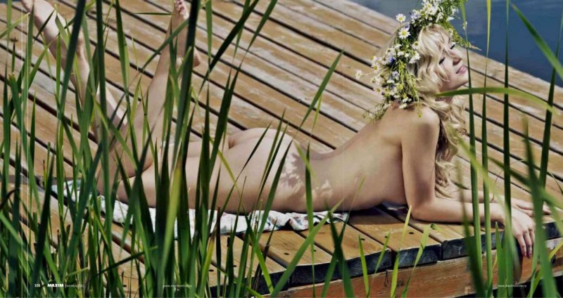 Полина Гагарина топлес