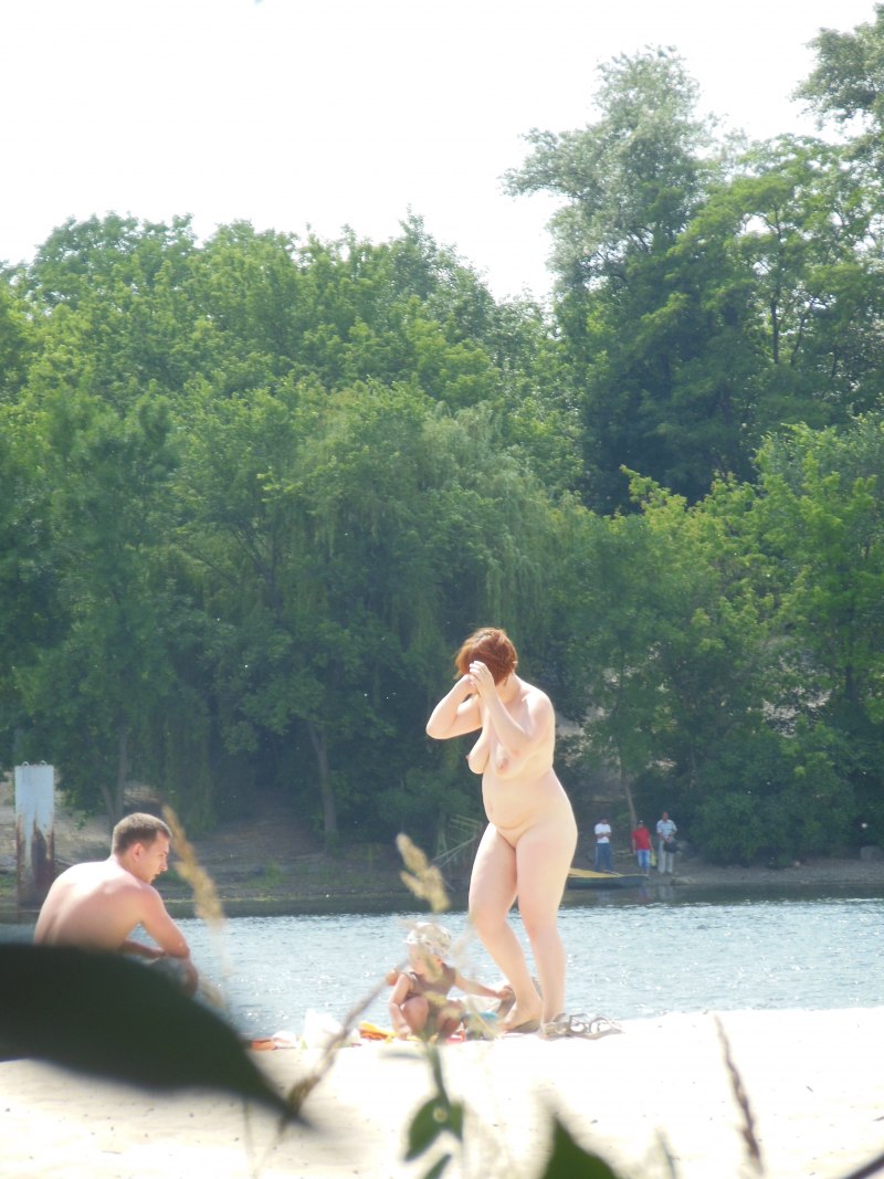 Киев Гидропарк пляж натуризм