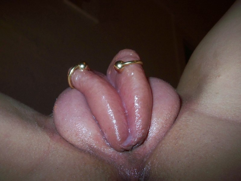 Девушка с накаченными половыми губами