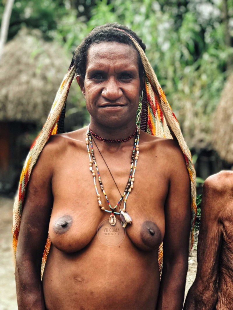 Голые аборигены Папуа новой Гвинеи