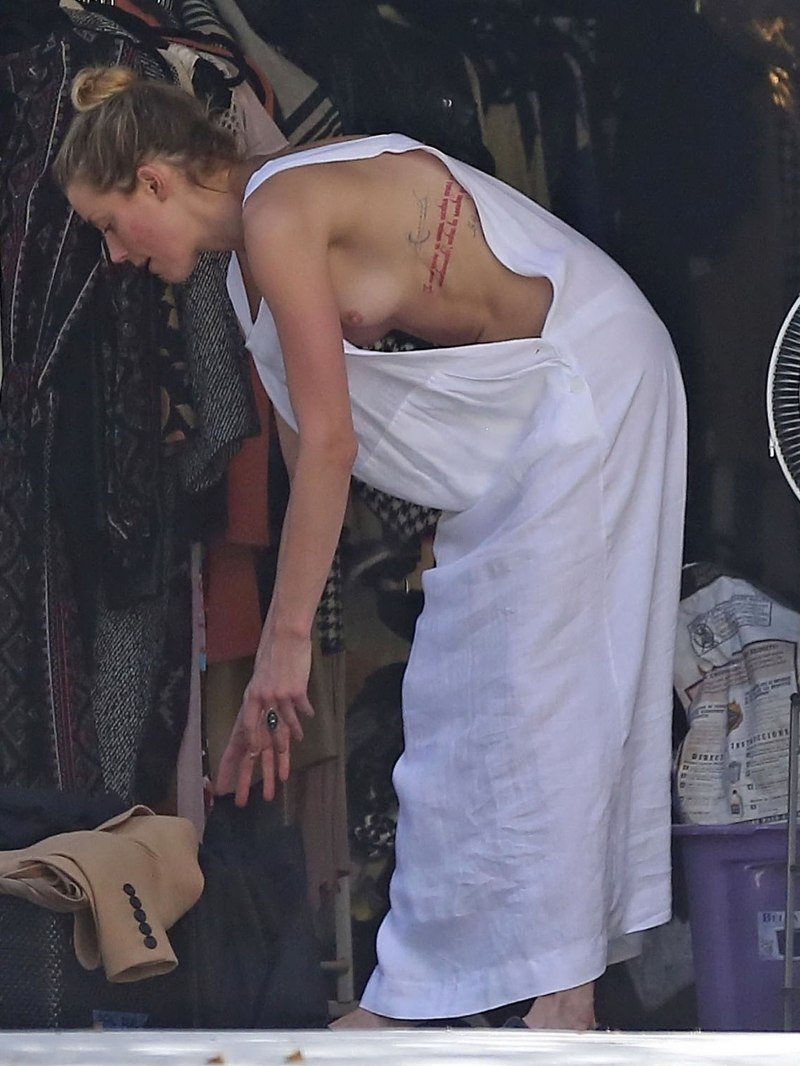 Эмбер Херд без Нижнего белья