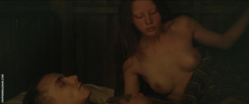 Mia goth эротические сцены