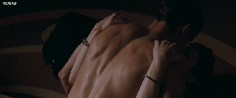 Хейли Этвелл постельные сцены