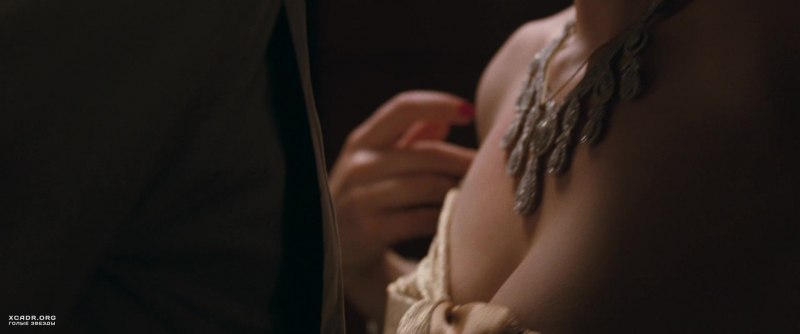 Хейли Этвелл интимные сцены