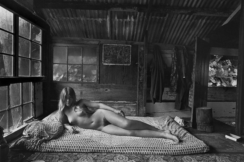 Американские хиппи голые