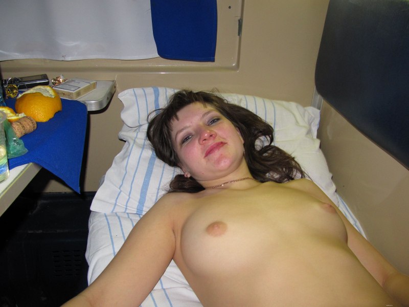 Голые девчонки в поезде частное