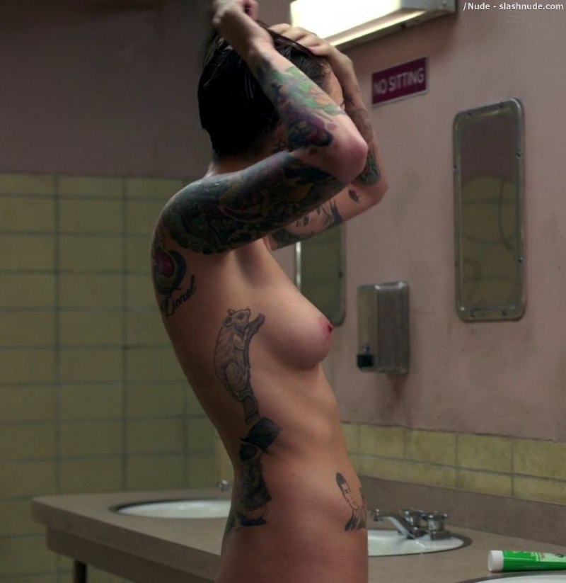 Руби Роуз топлесс