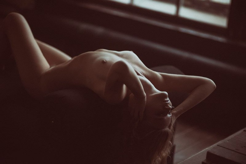 Домашняя фотосессия девушек ню